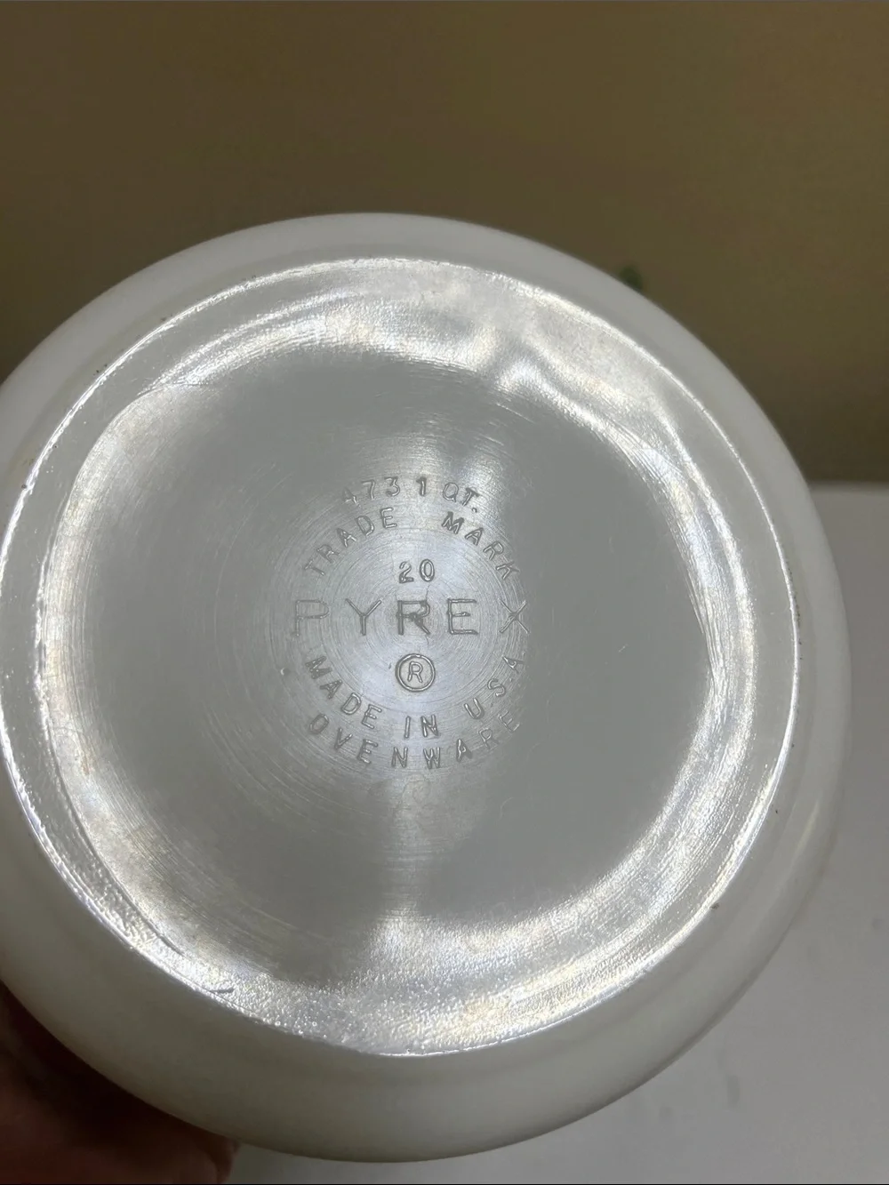Two VTG Pyrex Glass Ovenware Casserole Bowls 472 1.5 pt & 473 1 Qt